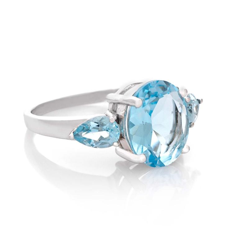 Tempting Silver Ring with Blue Topaz 5.50 ct.