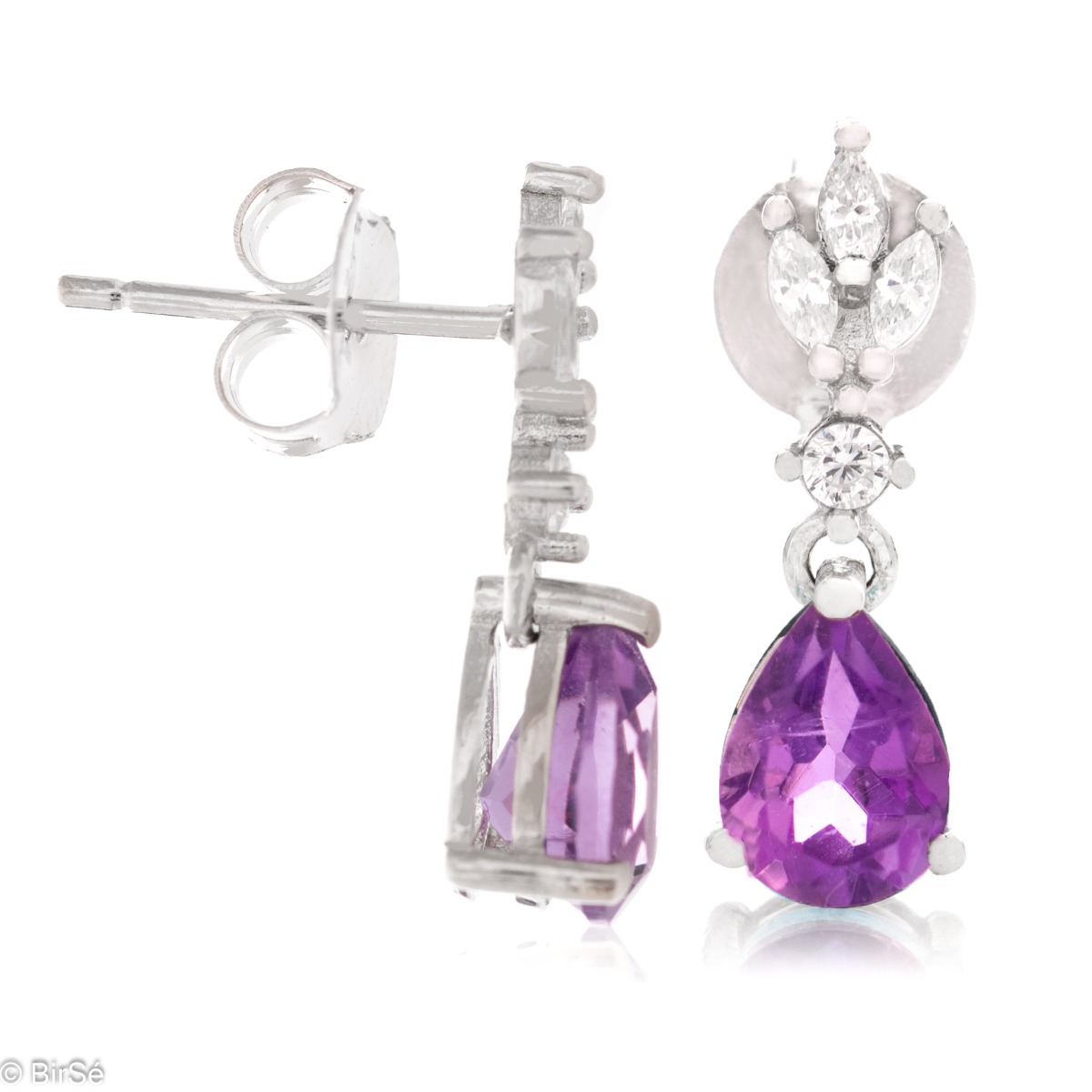 Capture the beauty of natural amethyst and fine rhodium silver in two irresistible earrings. Their delicate design suits every type of face, and from the same collection you can enjoy a ring and a necklace.