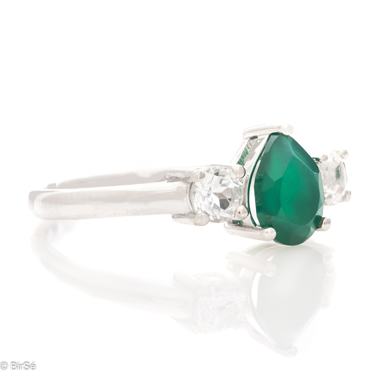 A delicate ring finely crafted from rhodium-plated silver and a mystical drop-shaped green agate stone. Beautiful jewelry for stylish ladies.