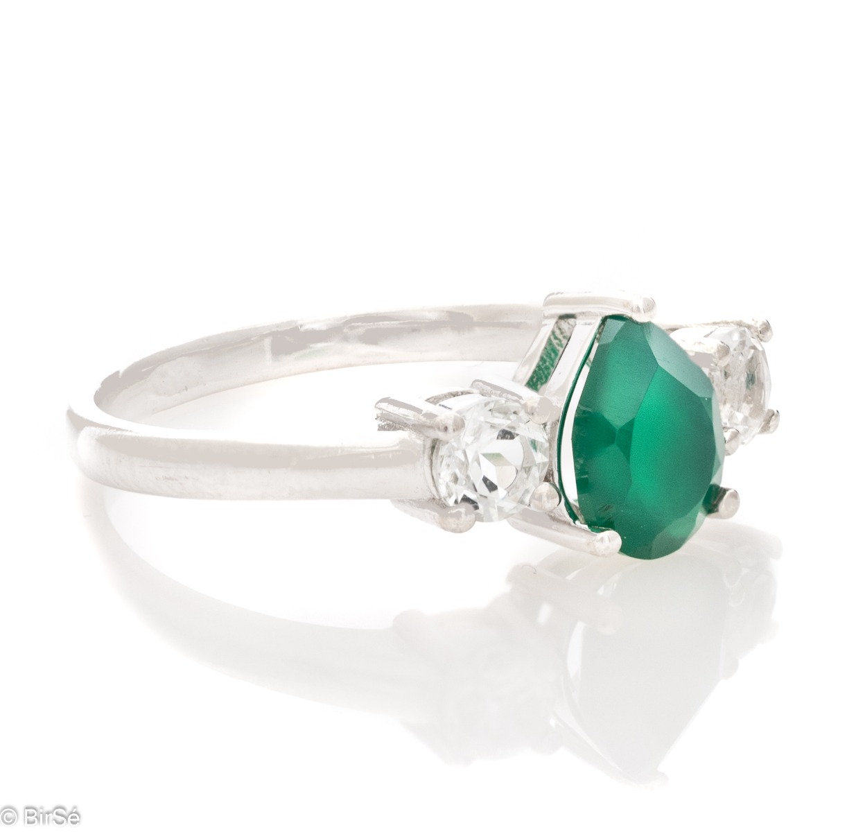 A delicate ring finely crafted from rhodium-plated silver and a mystical drop-shaped green agate stone. Beautiful jewelry for stylish ladies.