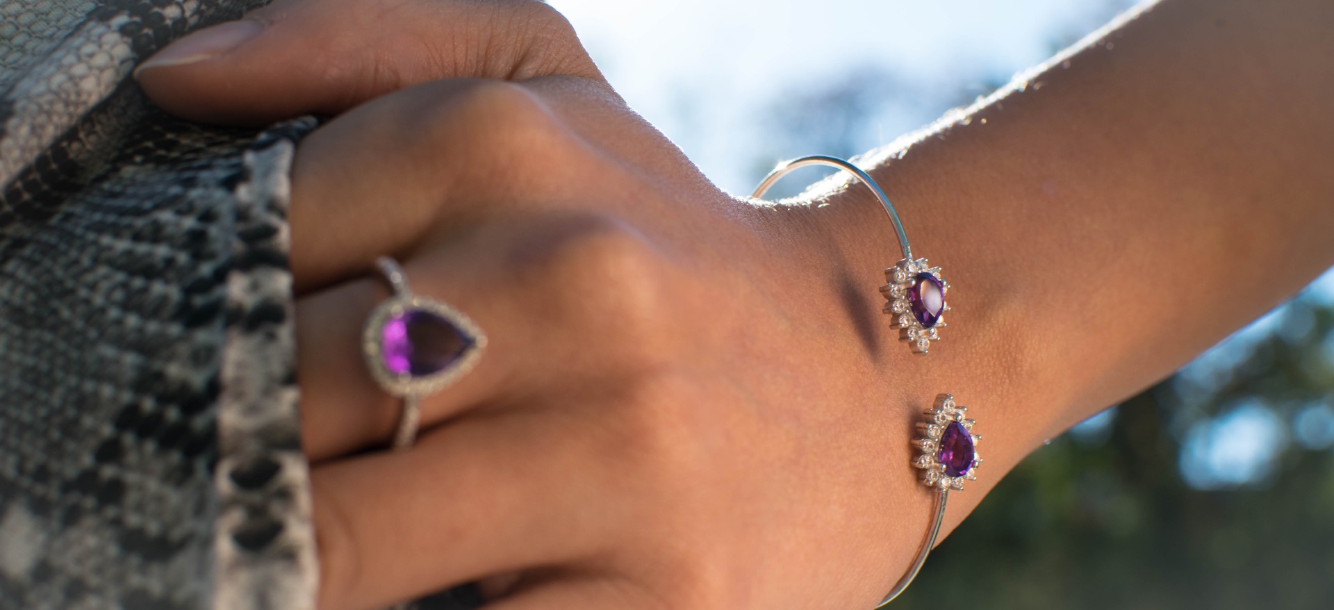 Silver Bangle Bracelet with Natural Amethyst 