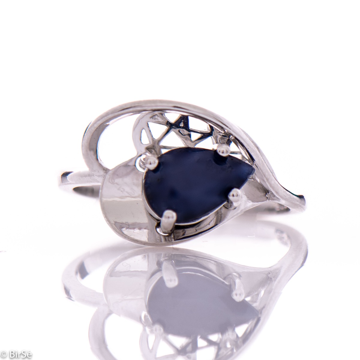 Exquisite Ring of Rhodised Silver and Natural Sapphire 