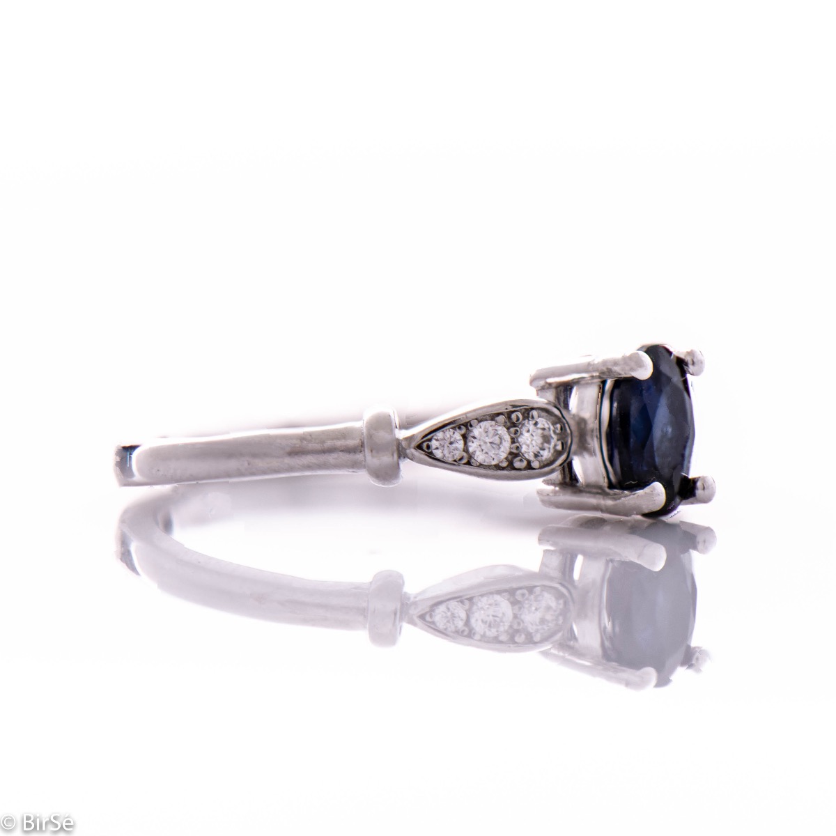 Silver ring - Natural sapphire 0,60 ct.