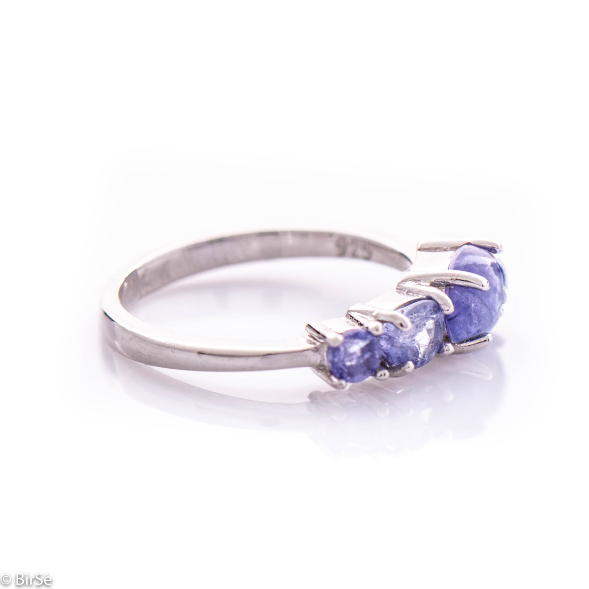 Silver ring - Natural tanzanite 0,80 ct.