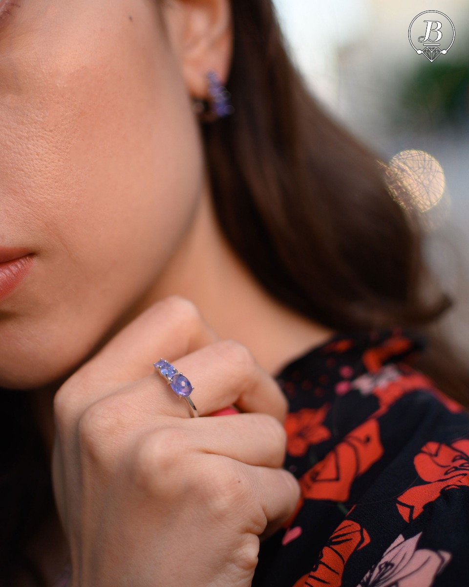 Silver ring - Natural tanzanite 0,80 ct.