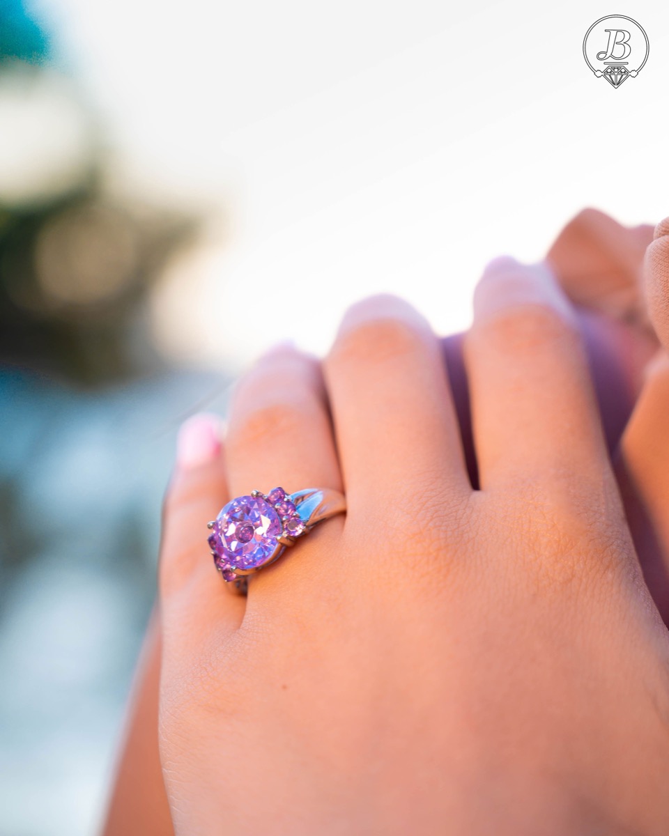 Enchanting beauty in a rhodium silver ring and unique natural amethyst stones. The gentle reflections of the silver and the wonderful color of the amethyst turn the jewel into a symphony of beauty. With earrings of the same model, every lady will be irres