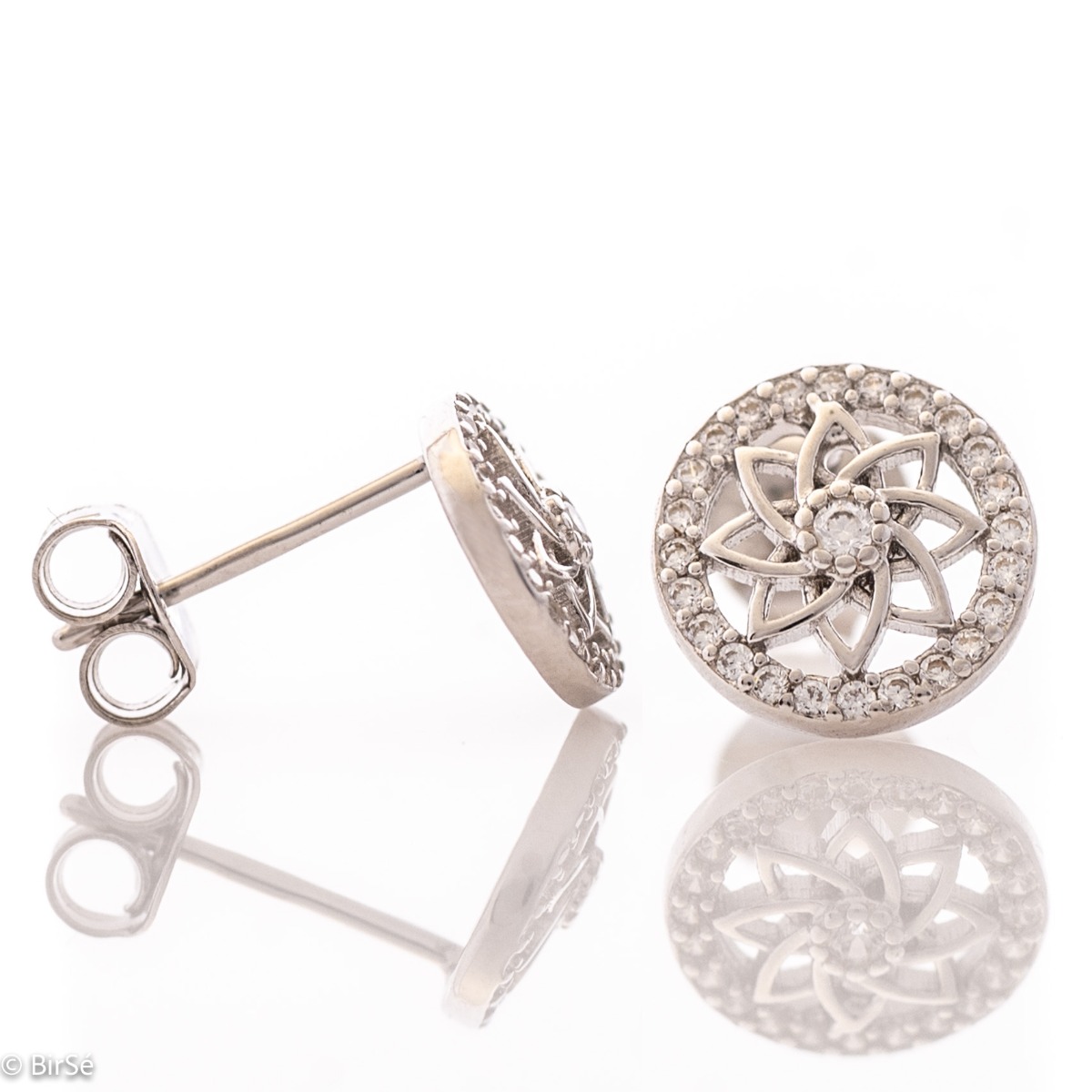 Exquisite charming flower earrings in fine rhodium silver, with delicate precision craftsmanship and an extremely spectacular pattern decorated with zircons. Suitable for ladies of all ages.