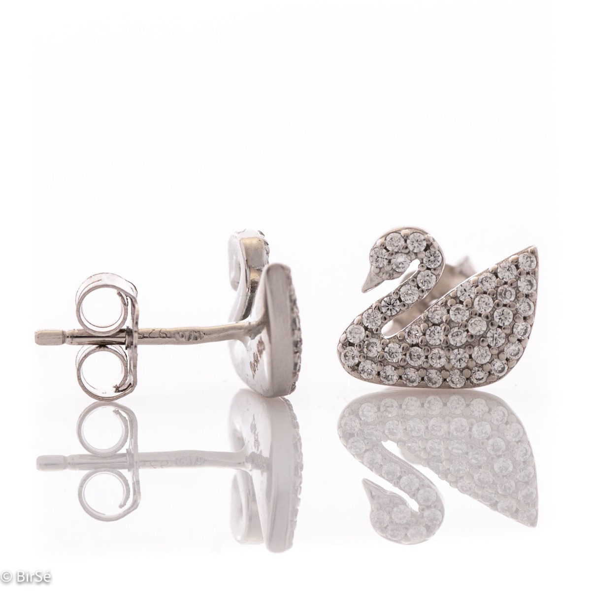 Delicate and glamorous women's stud earrings with an exquisite swan shape, complemented by fine zircons and made entirely of rhodium-plated silver. Suitable for small and large ladies.