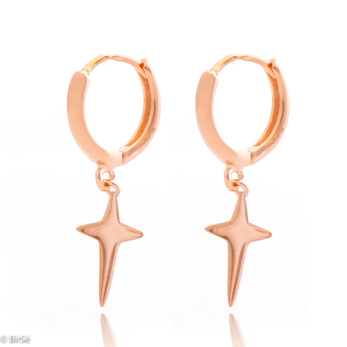 Charming earrings made with a spectacular design in rose silver with a beautiful shooting star. Gentle, airy and light, and the fastening is English - secure and preferred by the ladies.