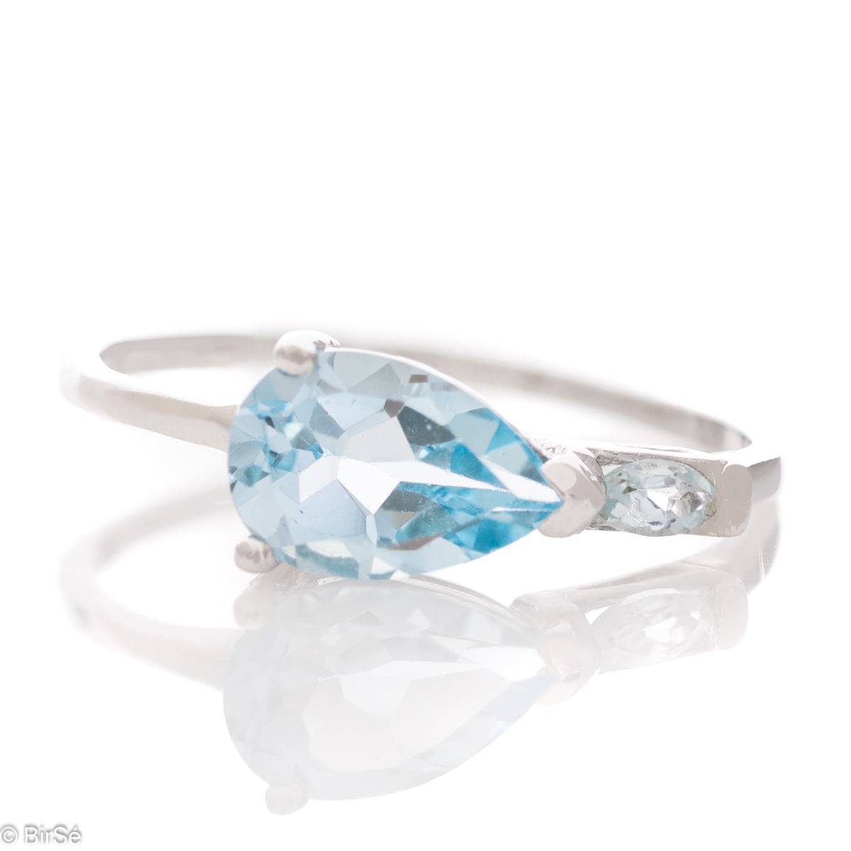 Charming Ring with Drop-Shaped Blue Topaz on Rhodized Silver 1,60 ct.