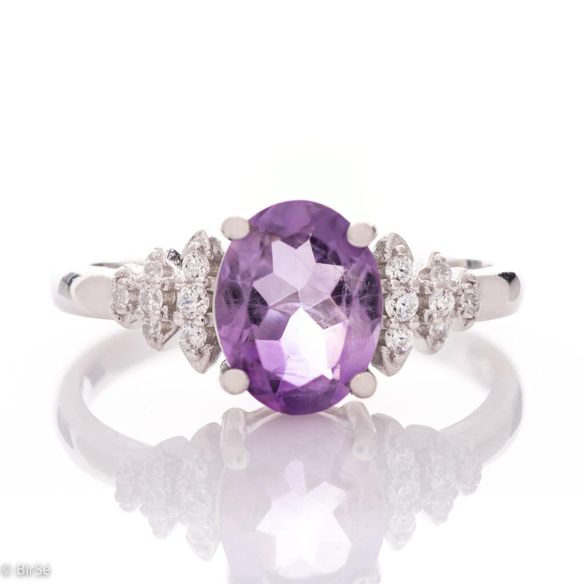 Exquisite Women's Ring with Enchanting Amethyst and Fine Zirconi 1,25 ct.