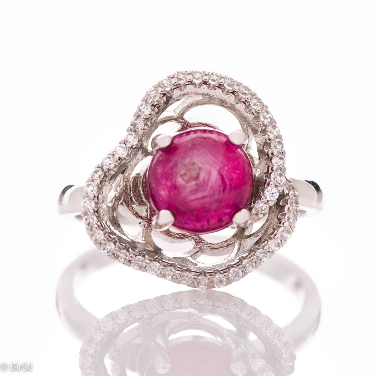 Sophisticated Silver Ring with Natural Ruby and Exquisite Zircons with Flower Shape 1,05 ct.