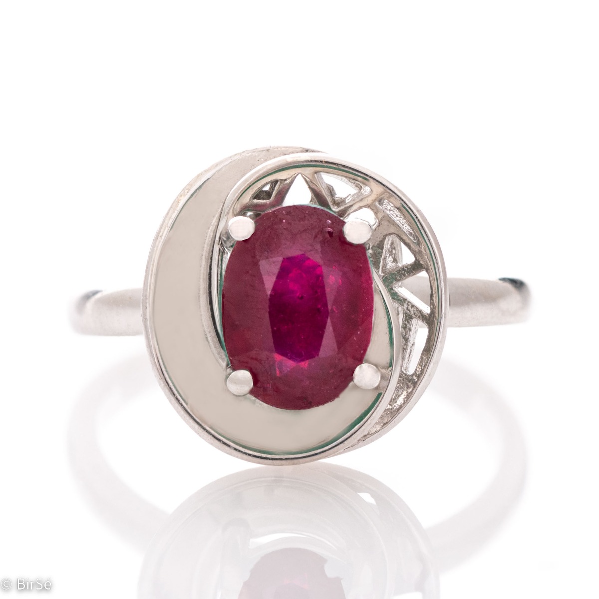 Royal Temptation in a Women's Ring of Rhodrano Silver with Natural Ruby 1,55 ct.