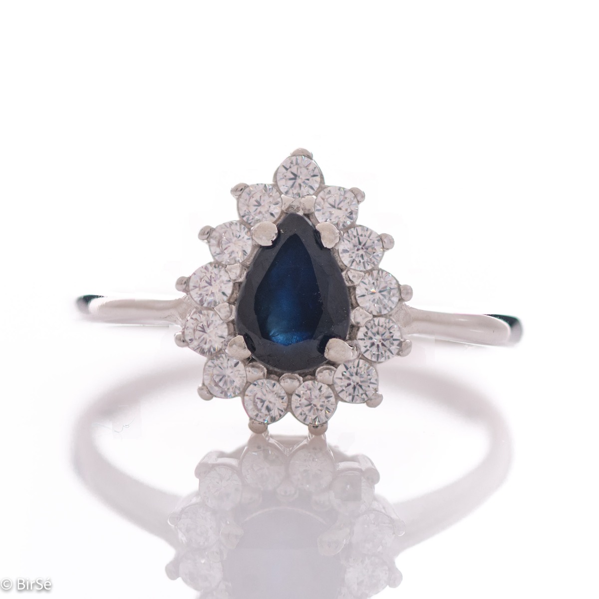 Elegant Silver Ring with Natural Sapphire