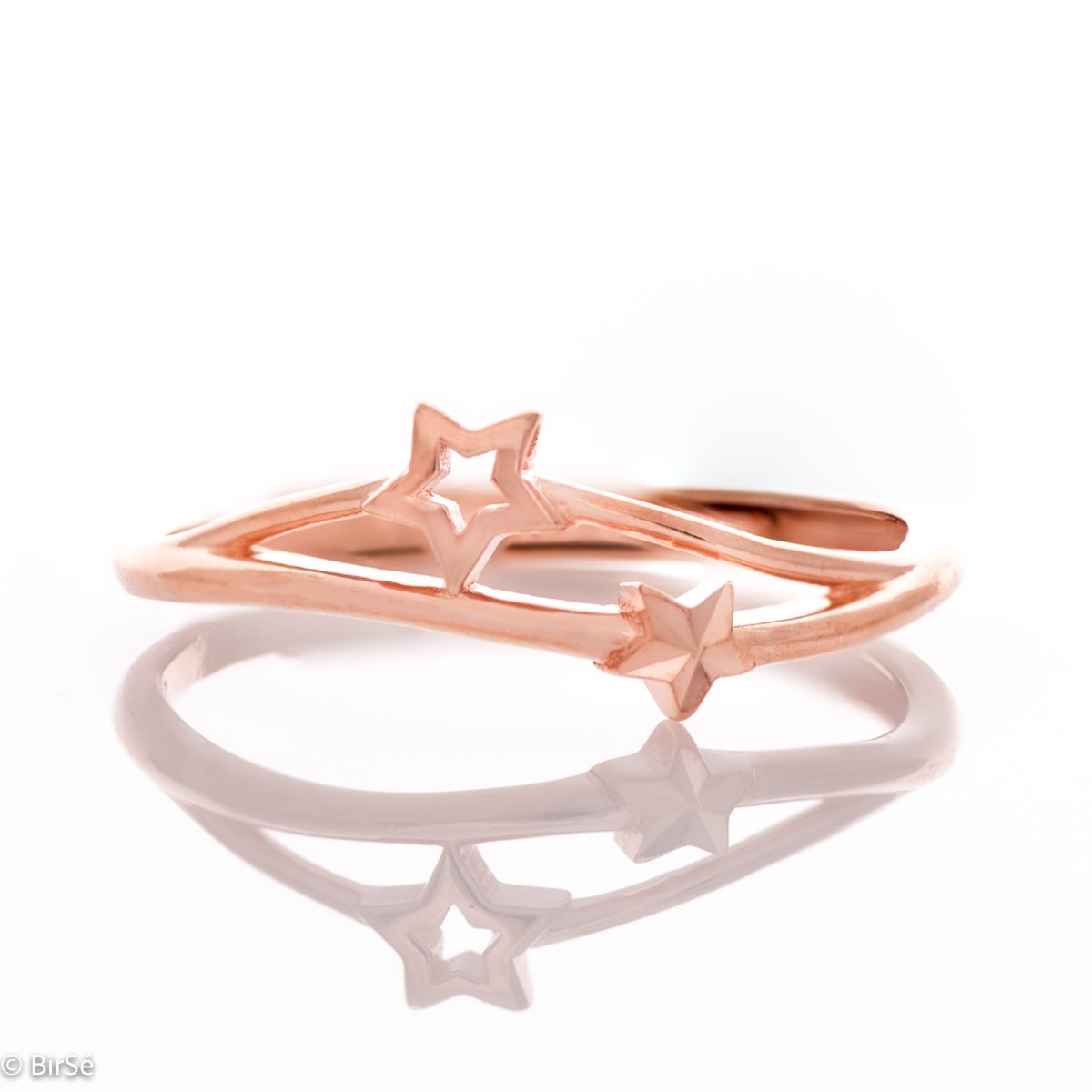 Extremely elegant rose silver ring with adjustable size and two charming stars.