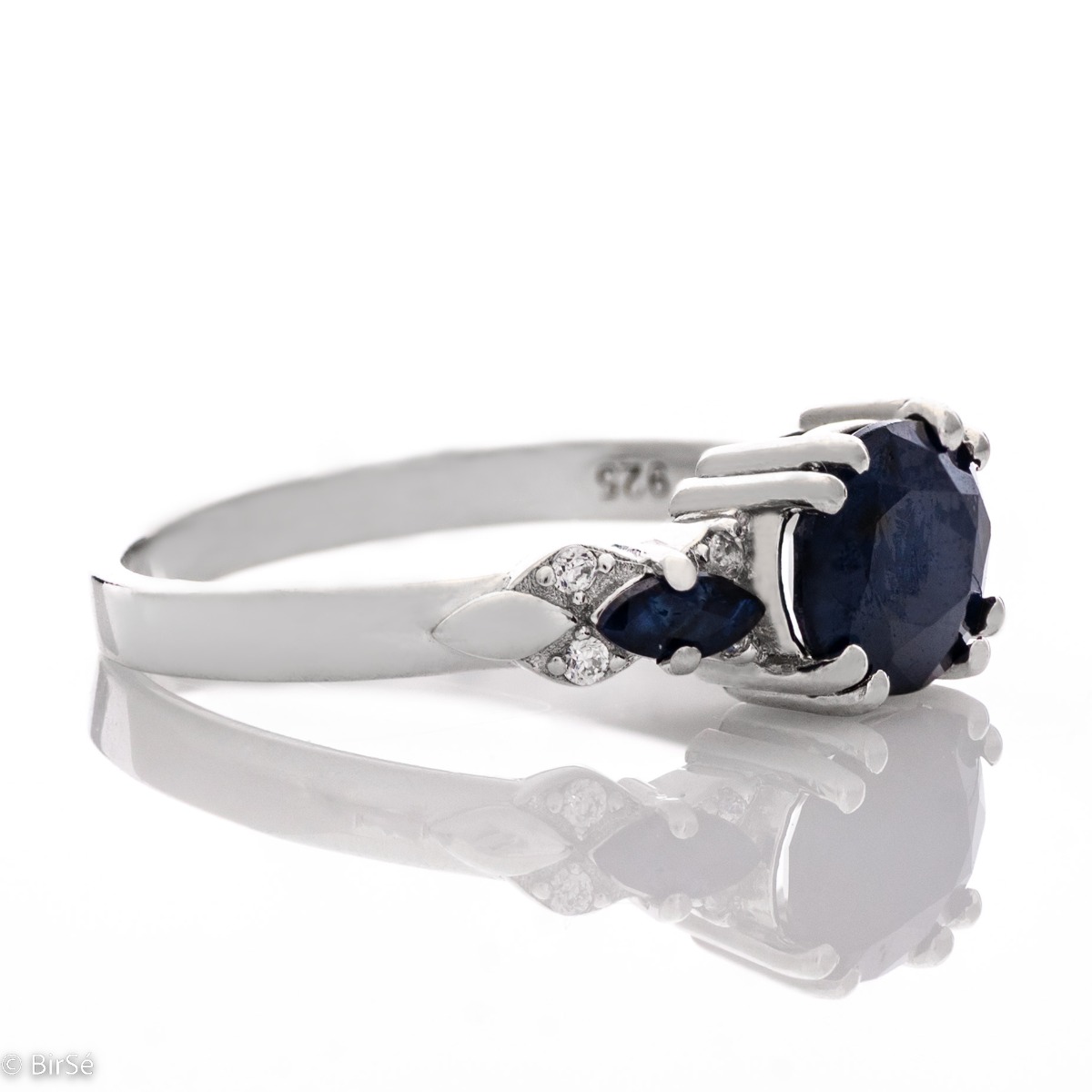 Silver ring - Natural Sapphire 2,46 ct.