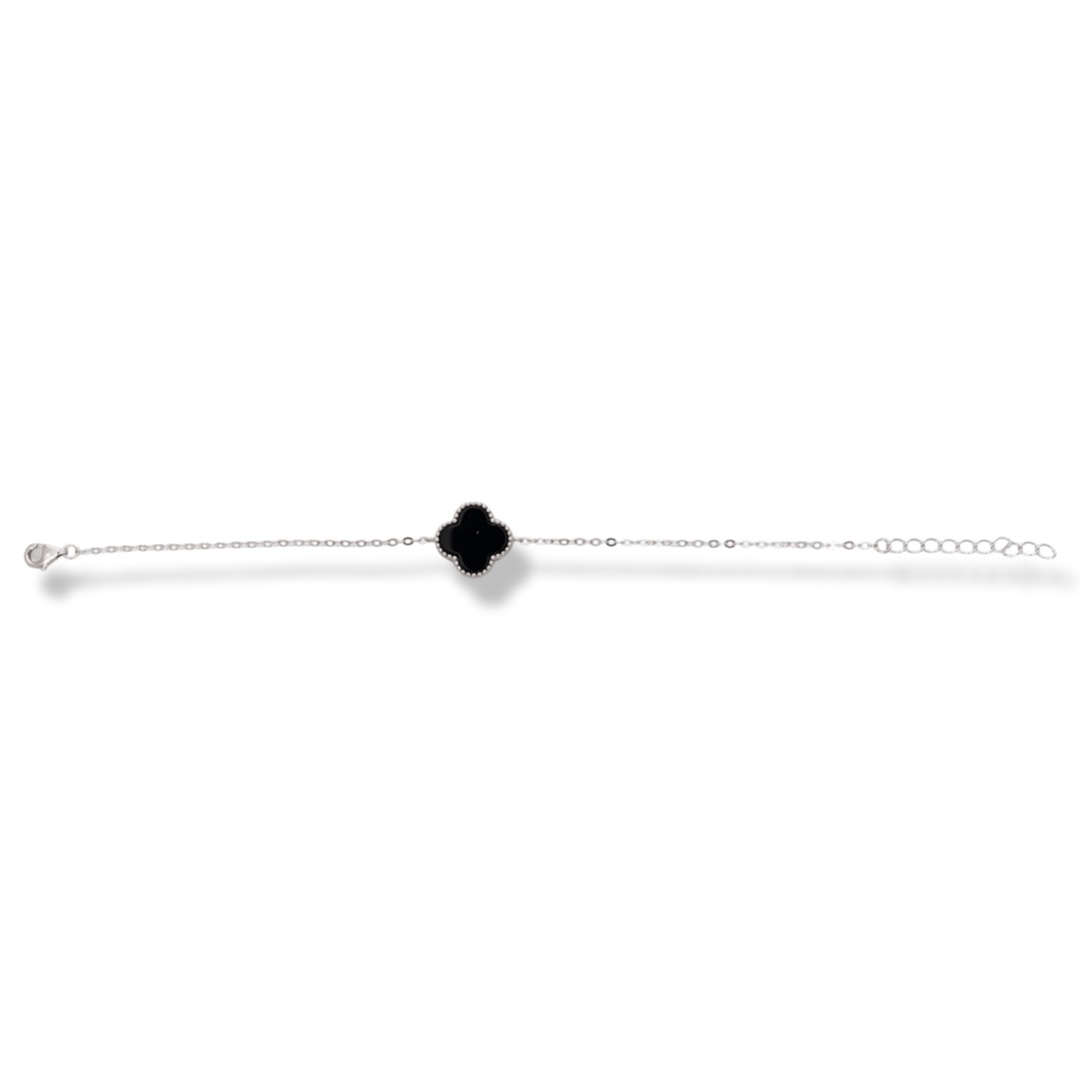 Finely crafted women's bracelet in fine rhodium silver, with a beautifully shaped magic onyx clover.