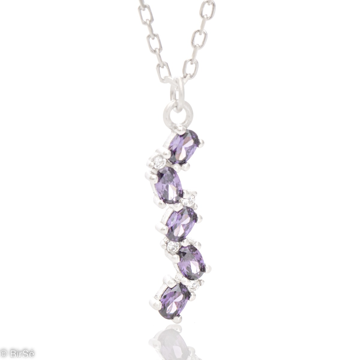 Elegant women's necklace made of rhodium-plated silver with a classic chain and pendant, decorated with captivating zircons in a soft purple color. Complete with adorable stud earrings.