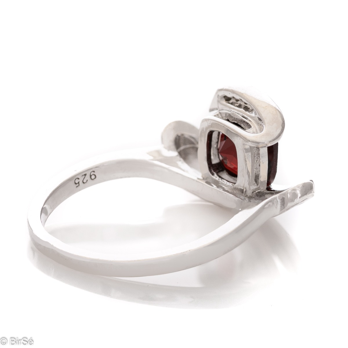 Silver ring - Natural Garnet 1,60 ct.