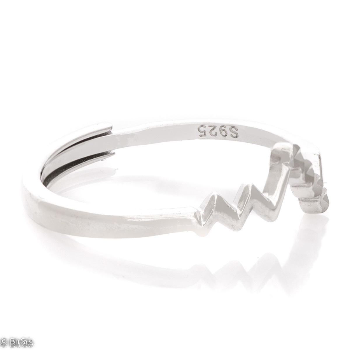 Zig-zag - an amazing women's ring, suitable for every lady. Stylish craftsmanship from a fine combination of rhodium-plated silver with elegant laser processing.