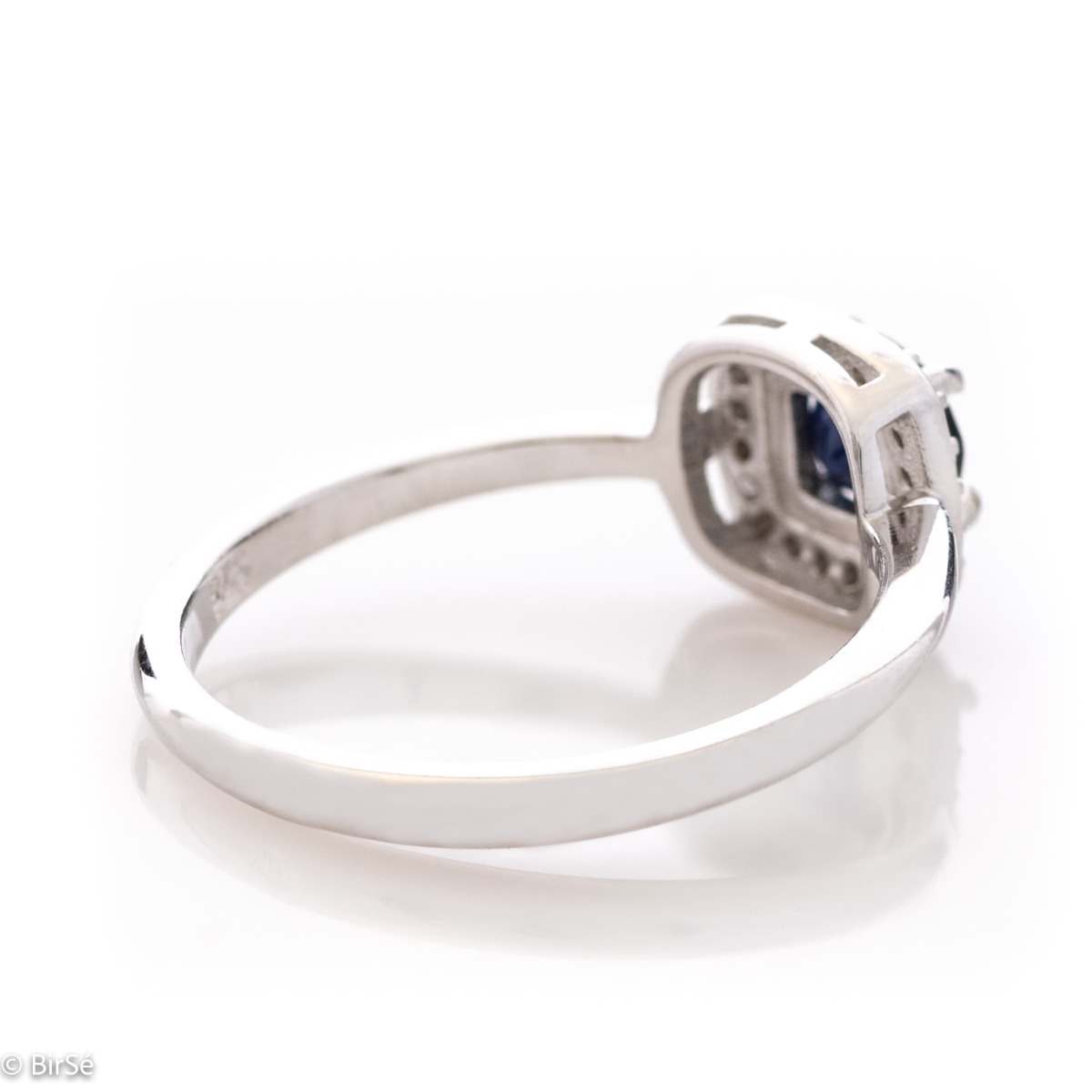 Silver ring - Natural Sapphire 0,65 ct.