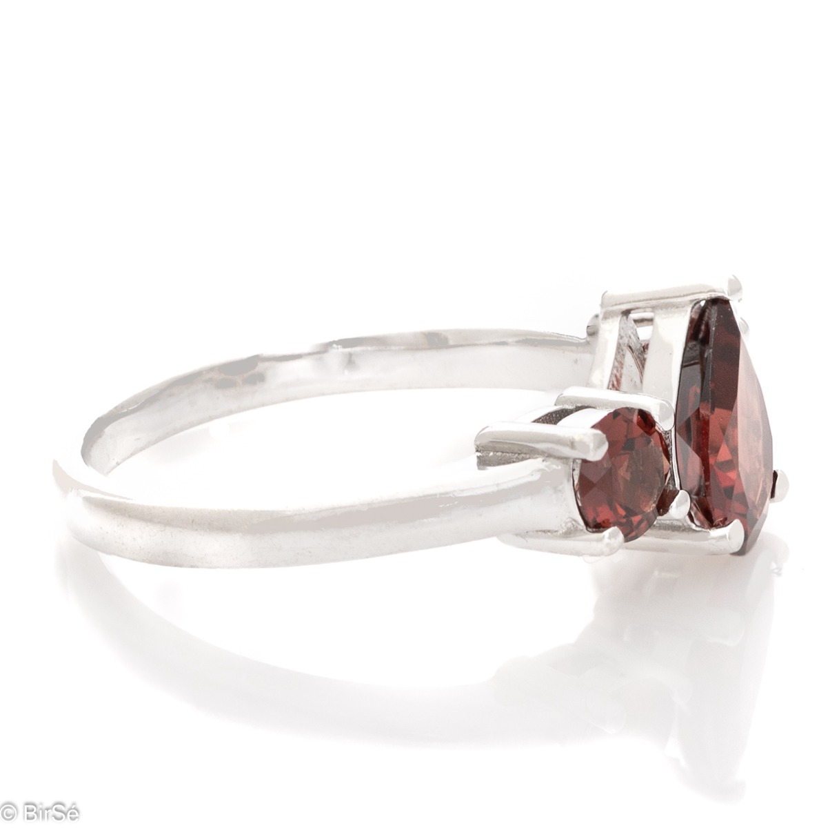 Silver Ring - Natural Garnet 1,75 ct.