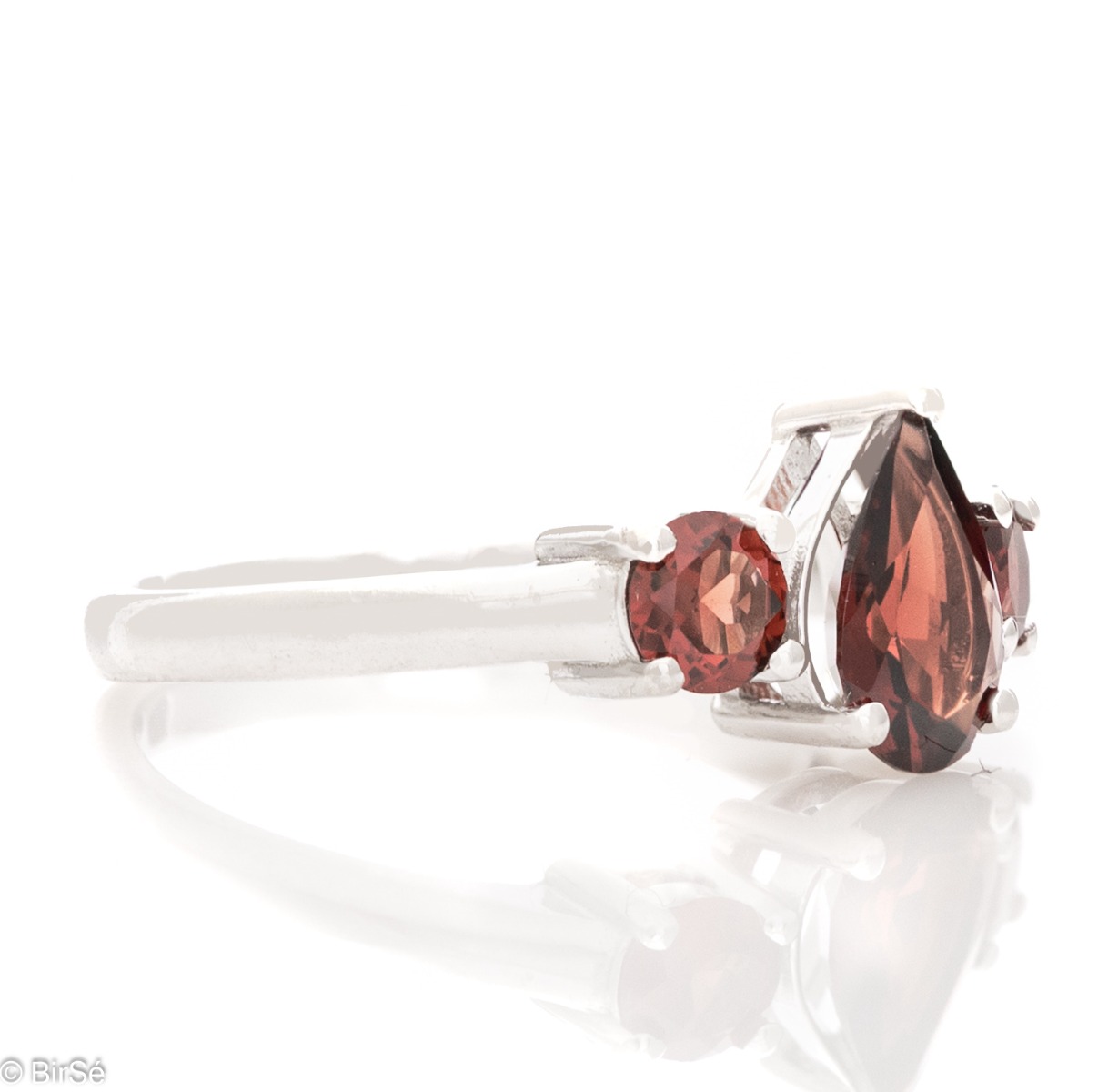 Silver Ring - Natural Garnet 1,75 ct.