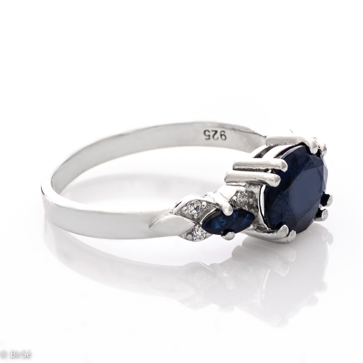 Silver ring - Natural Sapphire 2,46 ct.