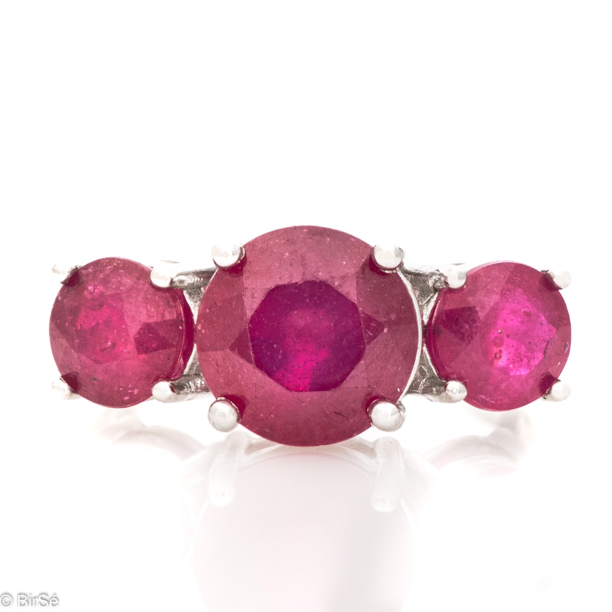 Stylish Silver Ring with Natural Ruby 5,10 ct.