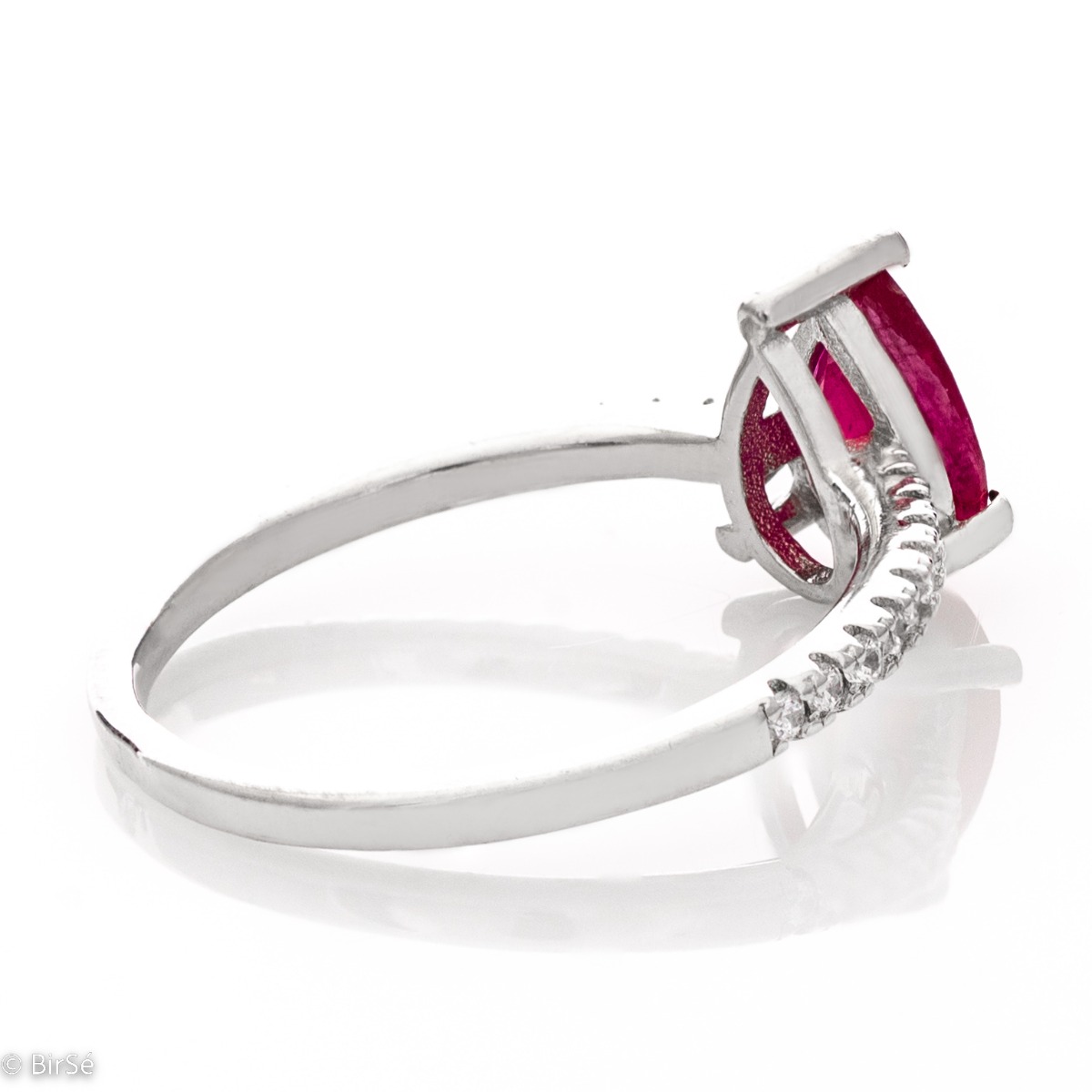 Silver ring - Natural ruby 0,75 ct.