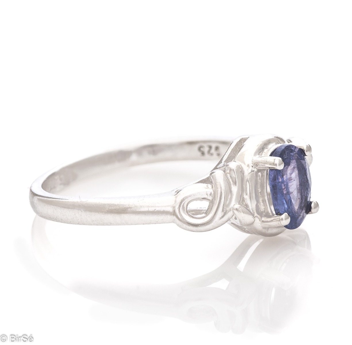 Silver ring - Natural Tanzanite 0,89 ct.