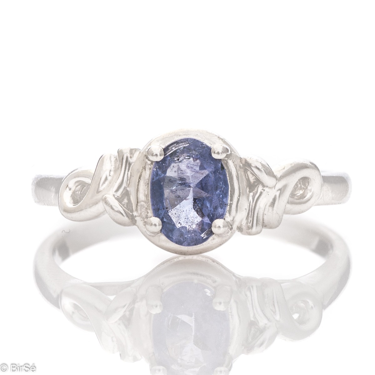 Exquisite Ring of Rhodized Silver with Natural Tanzanite 0,89 ct.