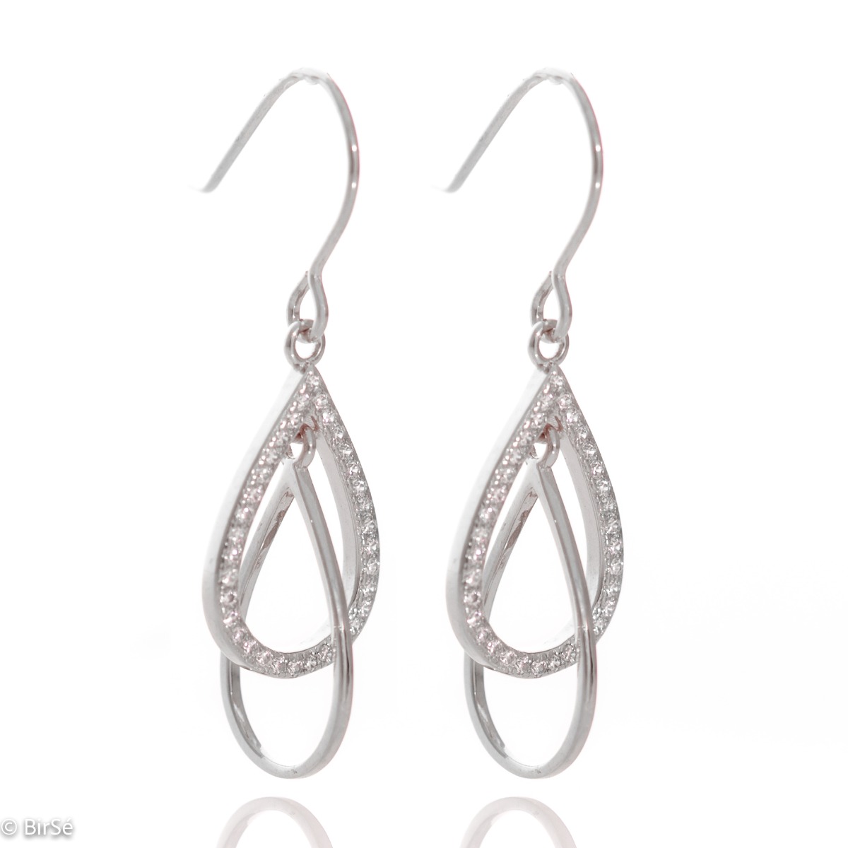 Delicate dangling earrings in fine rhodium-plated silver, with drop-shaped elements decorated with sparkling zircons. Fastening willow - fast, comfortable and preferred by the ladies.