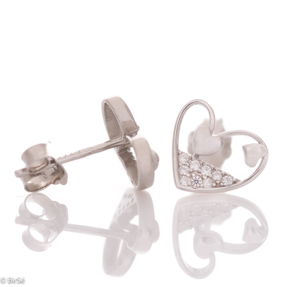 Spectacular ladies' earrings made of rhodium silver with delicate hearts. Beautiful zircons add extra sparkle to the delicate jewelry. With pin fastening - preferred and comfortable for ladies.