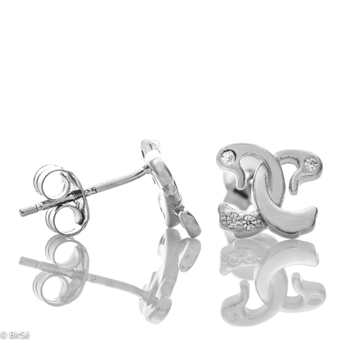 A gentle embrace in exquisite earrings carefully crafted from rhodium-plated silver and zircons in the shape of a swan dance. With a pin fastening, they are also comfortable for little girls.