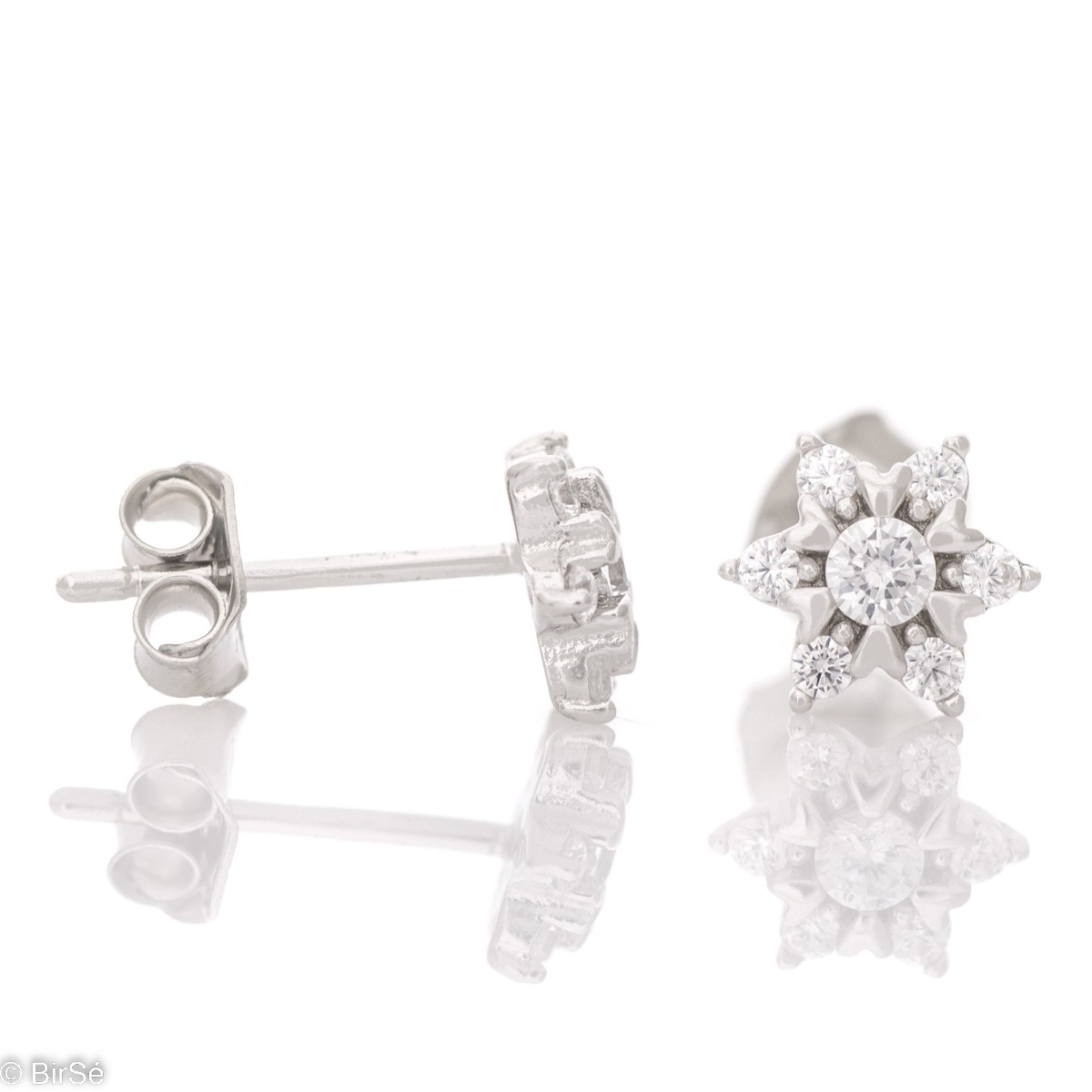 Captivating women's floral style earrings made of soft silver, elegantly combined with dazzling zircons. The fastening is with a pin for more comfort, so they are also suitable for little girls.