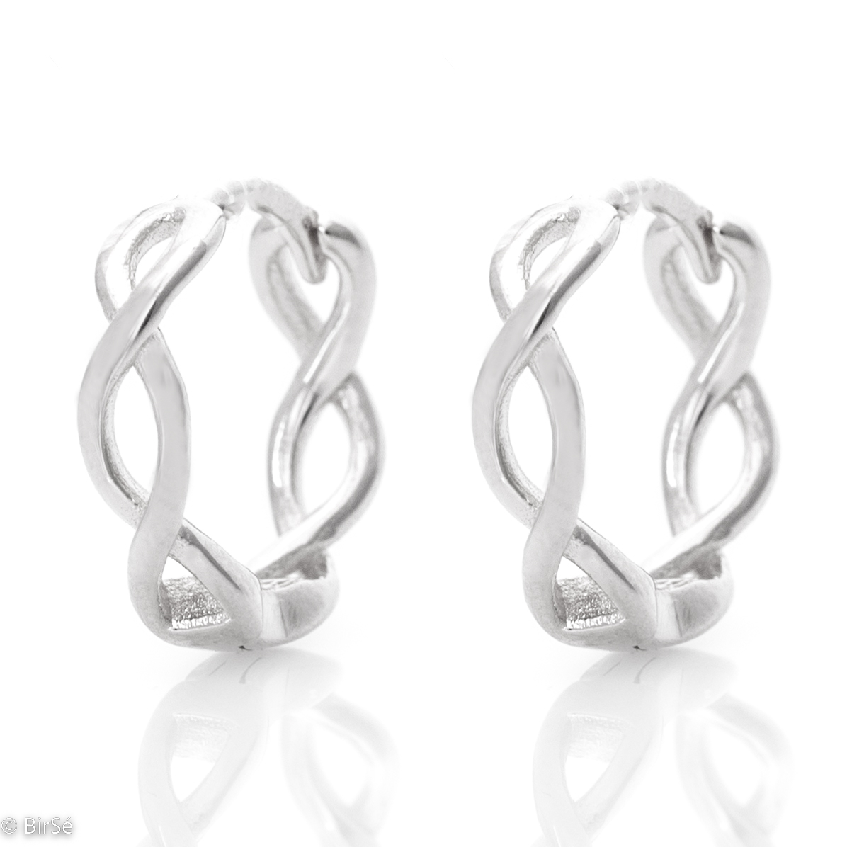 Spectacularly crafted silver earrings with a braid resembling the infinity sign. Suitable for all ages, with a comfortable fastening.