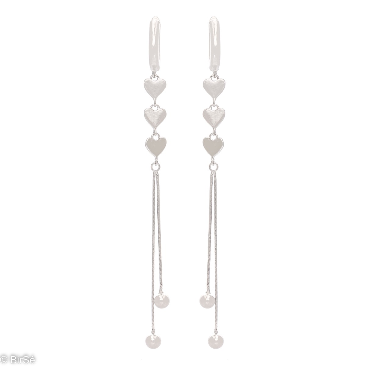 Delicate drop earrings in rhodium silver with an English clasp and elegant craftsmanship combining Venetian braid chains, small hearts and delicate beads. They are suitable for everyday or for more special moments.