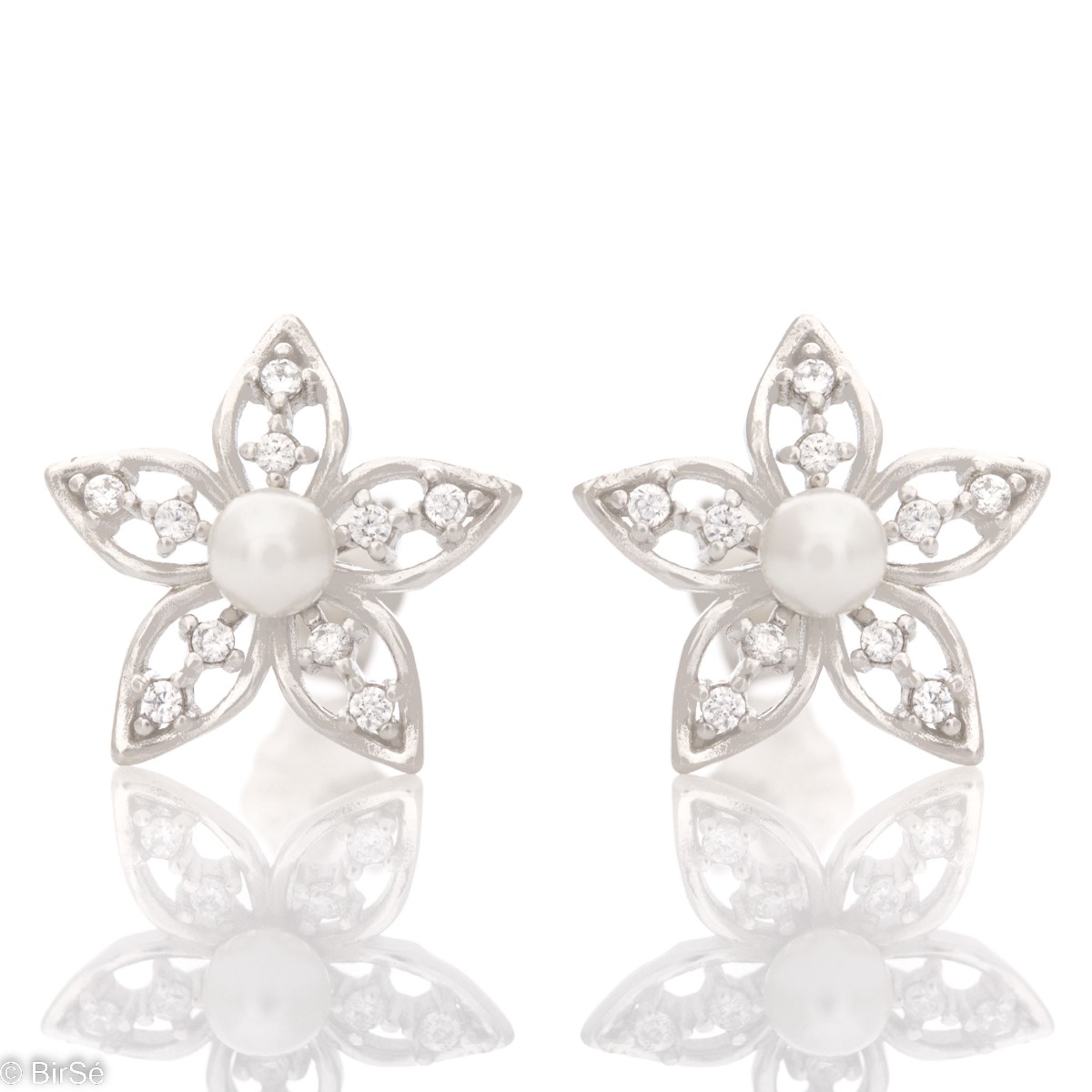 Spectacular women's stud earrings with an exclusive design combining delicate rhodium-plated silver with a flower shape and sparkling zircons. A fine white pearl is placed in the center of the flower for opulence.