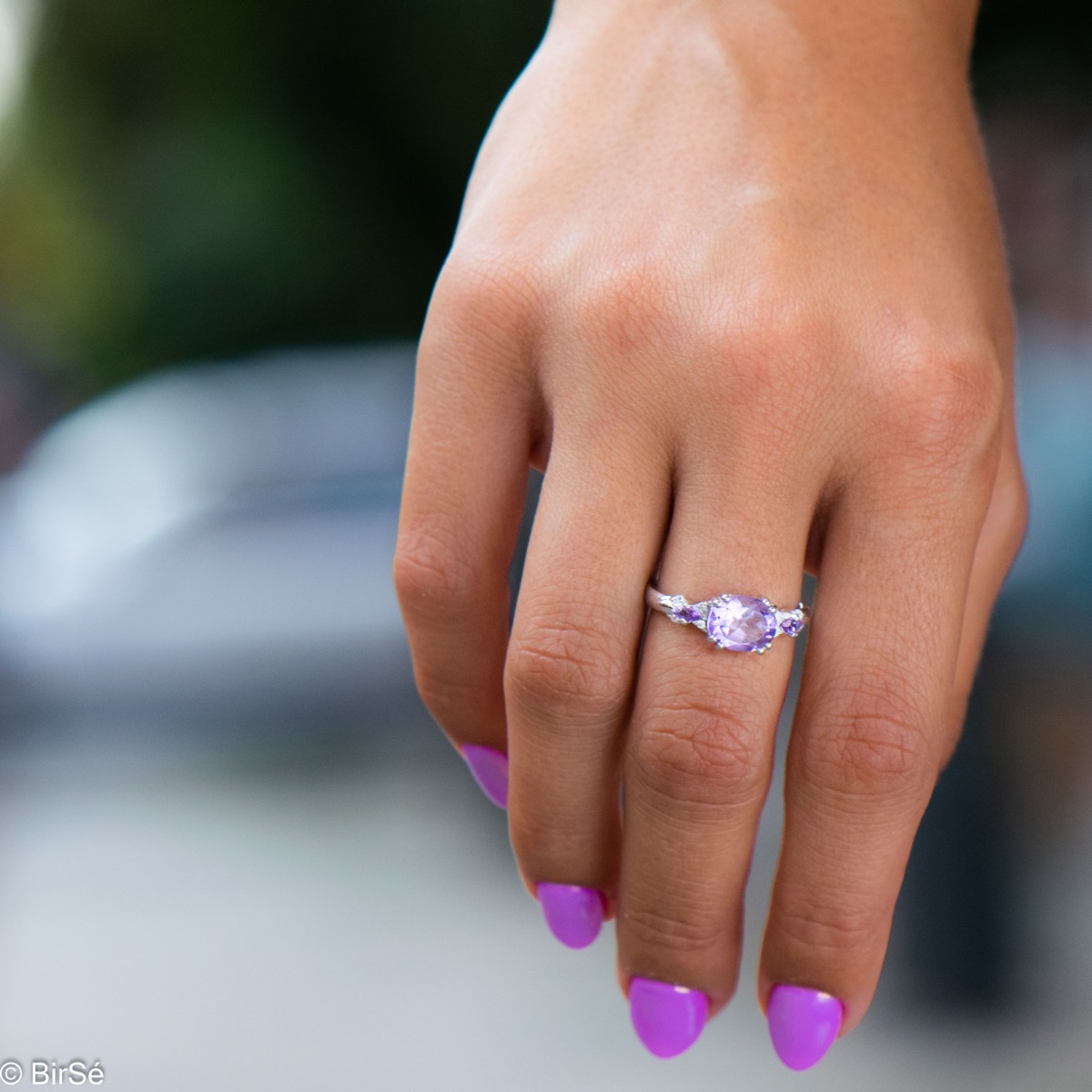 Temptation in violet - an exquisite silver ring with a natural amethyst that will raise your self-esteem deservedly. Part of a charming English clasp pendant and earring set.