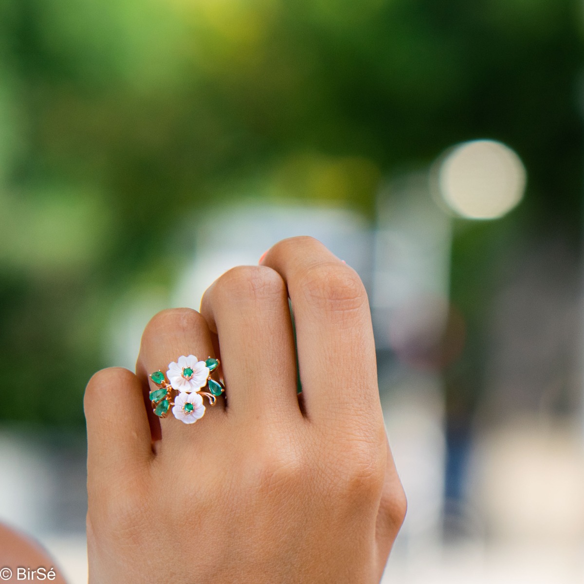 Rose Silver Ring with Natural Emerald