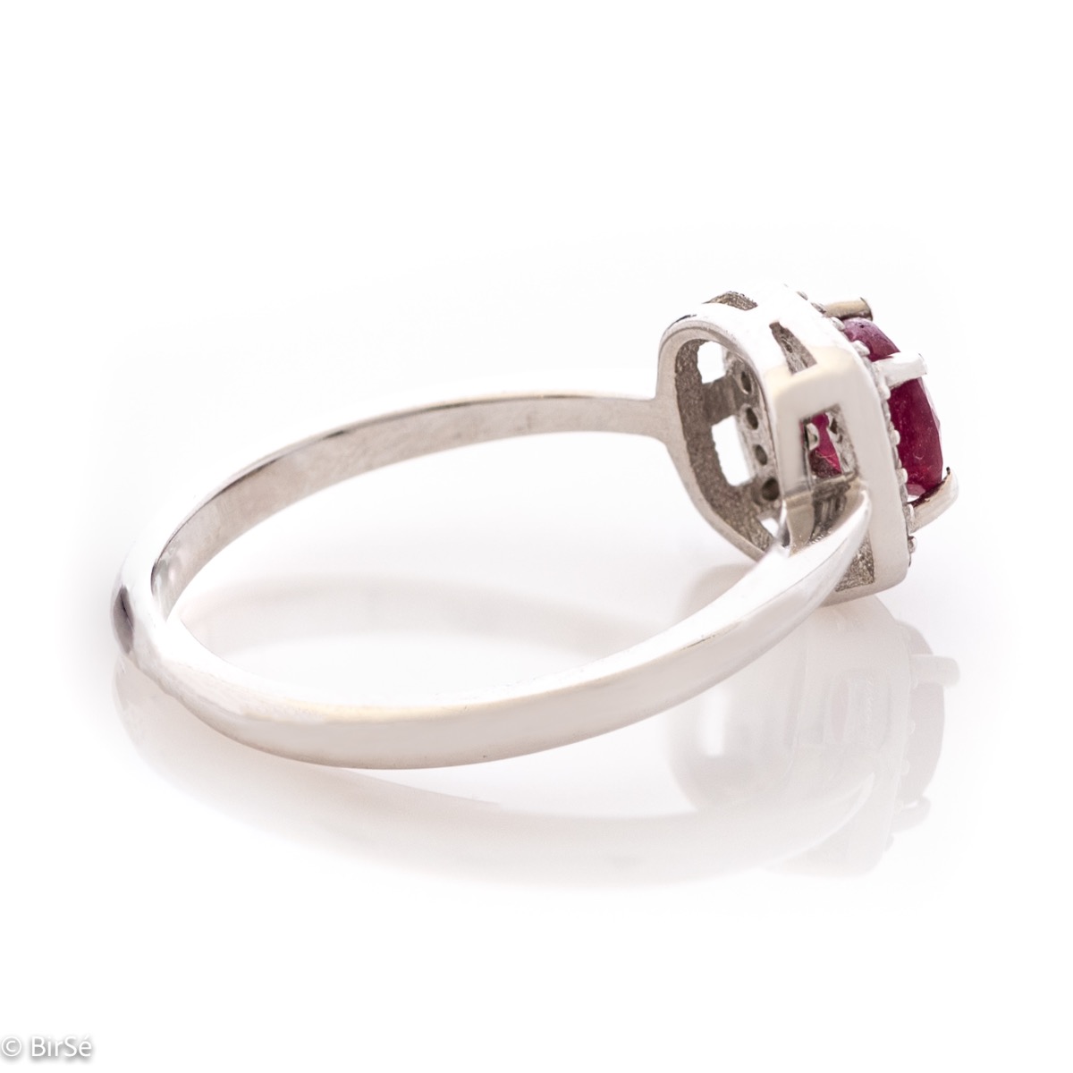 Silver ring - Natural ruby 0,65 ct. 