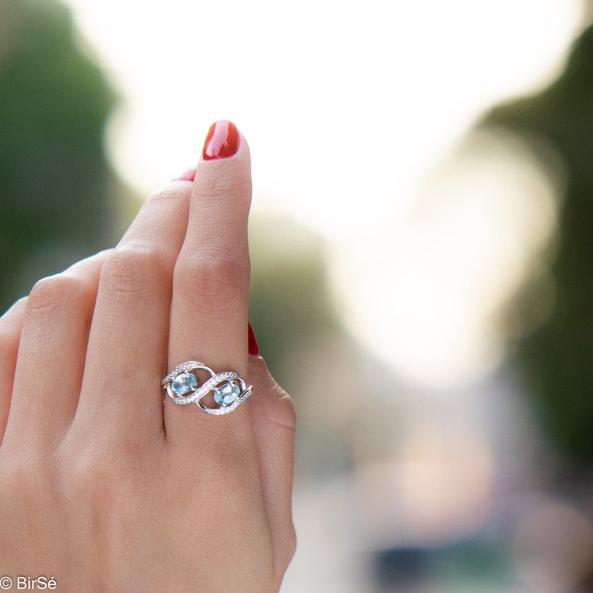 Silver ring - Natural Blue Topaz 0,56 ct.