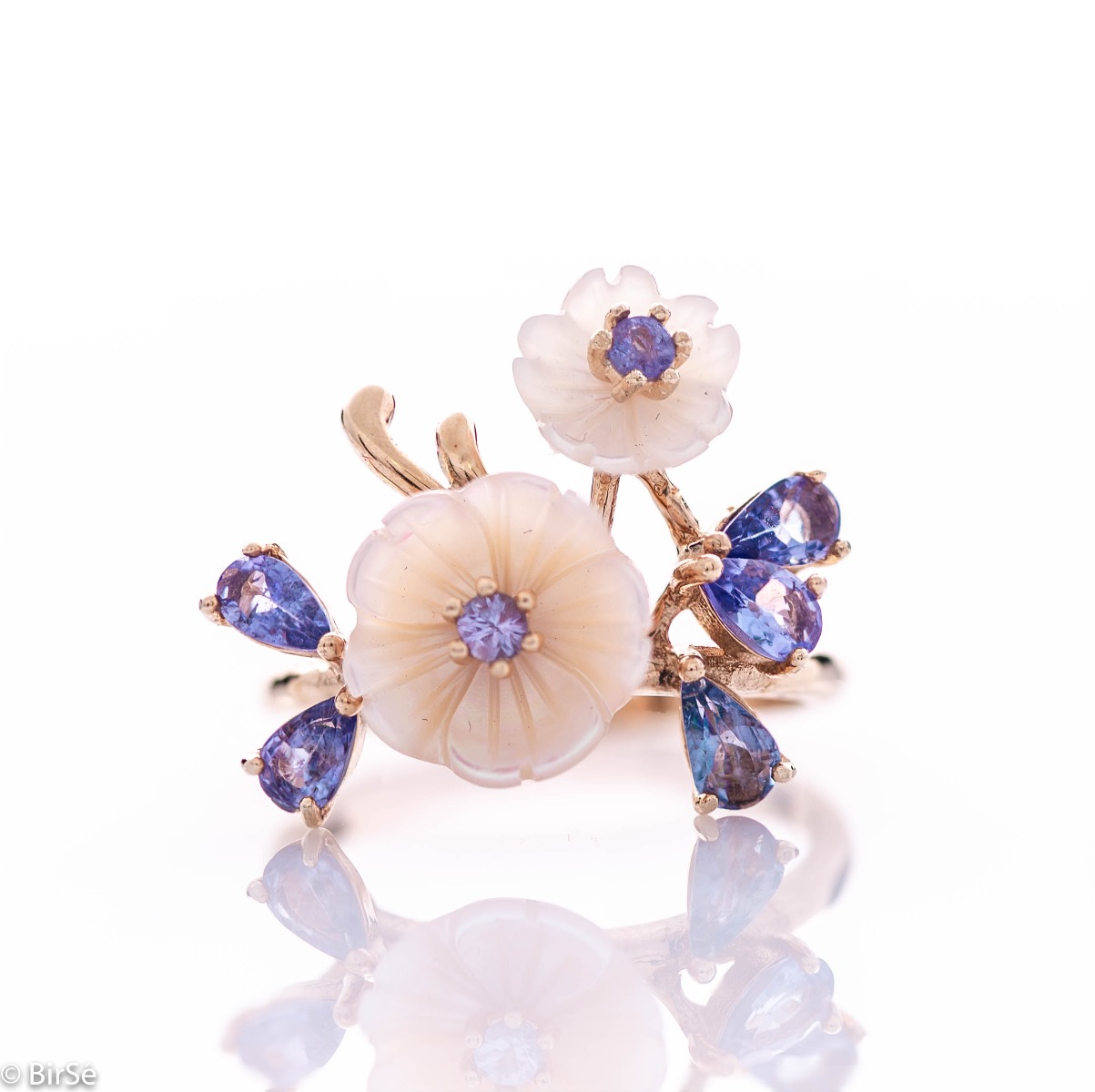 Beautiful Silver Ring with Flowers and Natural Tanzanite