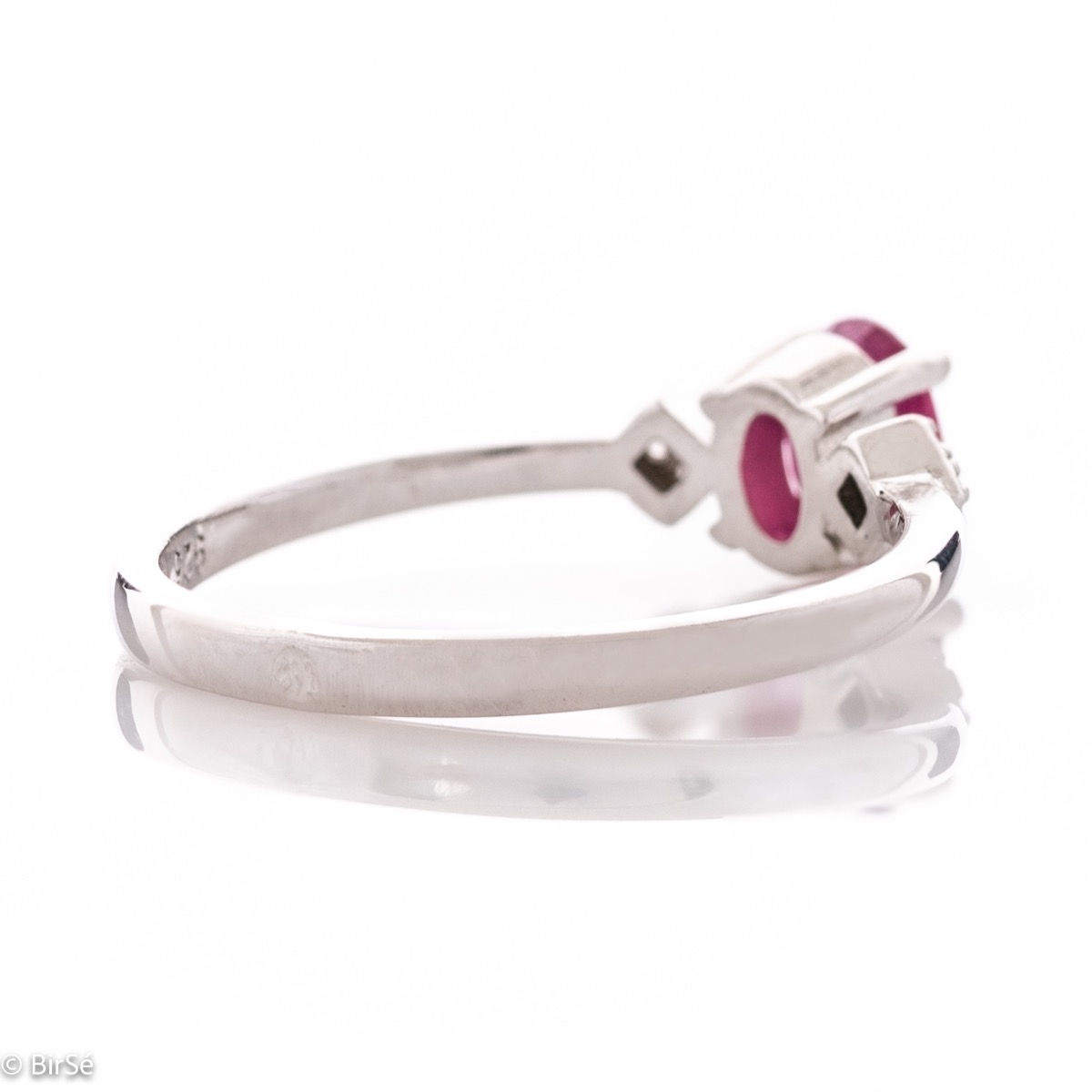 Silver ring - natural ruby 0,60 ct.