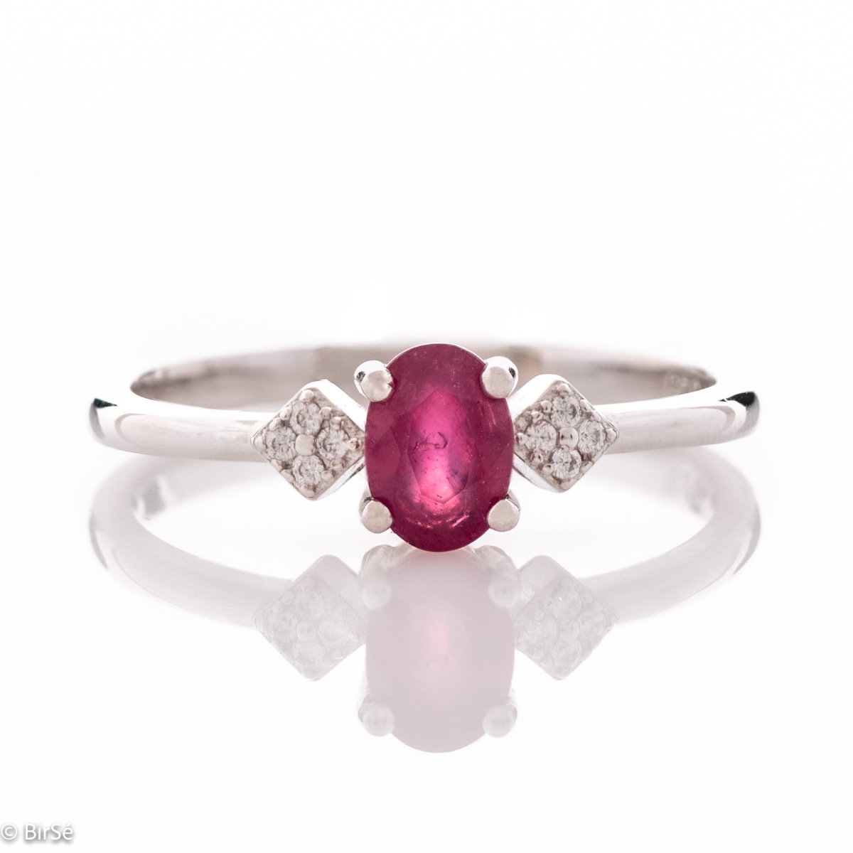 Elegant Silver Ring Witt Natural Ruby 