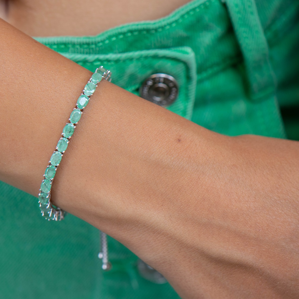 Silver Bracelet with Natural Emerald