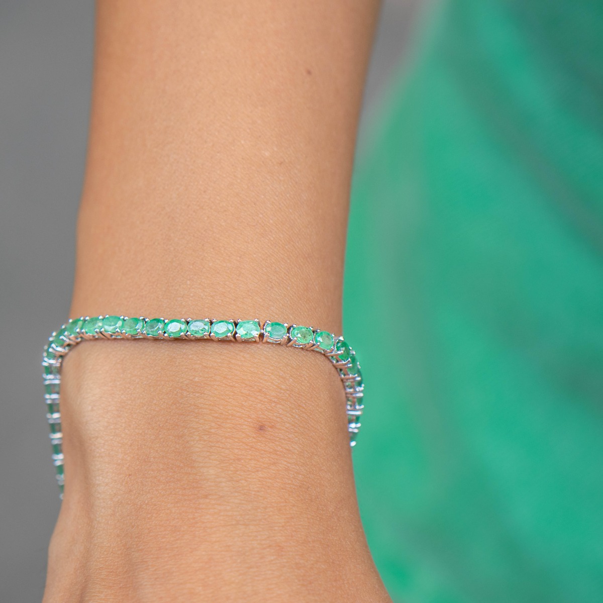 Silver Tennis Bracelet with Natural Emerald