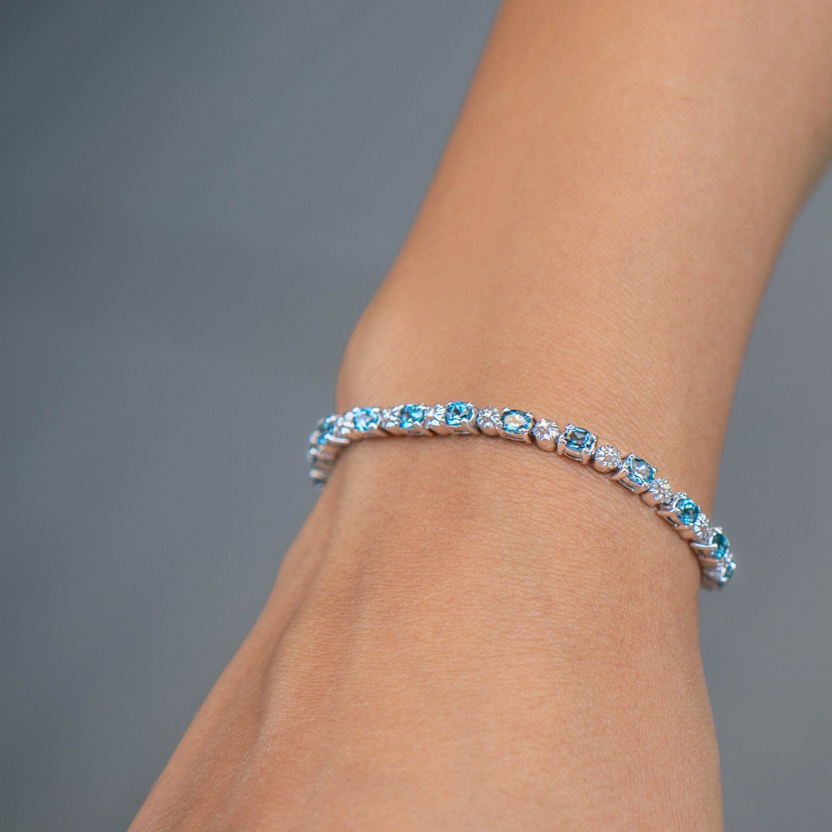 Silver Adjustable Bracelet with Natural London Topaz