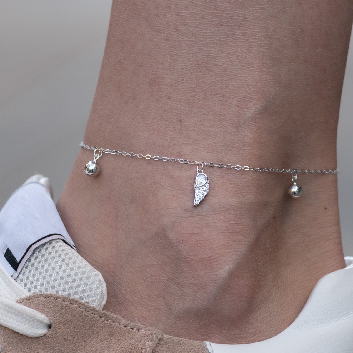 Silver Bracelet with Wings and Zircons